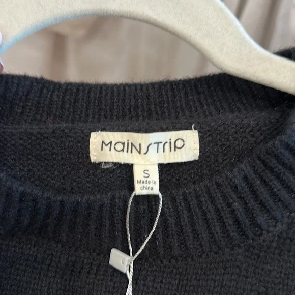 NWT Mainstrip soft sweater in black with puffy blinged out flowers 🌸 size s - Picture 3 of 4